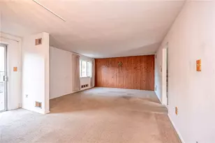 1455 Spreading Oak Dr, Scott Township, PA 15220 - Photo 5