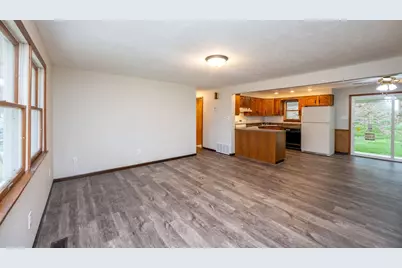 3272 Bradbury Dr, Hopewell Township, PA 15001 - Photo 11