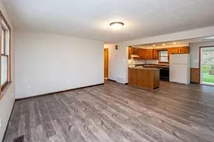 3272 Bradbury Dr, Hopewell Township, PA 15001 - Photo 11