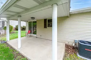 3272 Bradbury Dr, Hopewell Township, PA 15001 - Photo 5