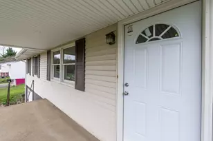 3272 Bradbury Dr, Hopewell Township, PA 15001 - Photo 7