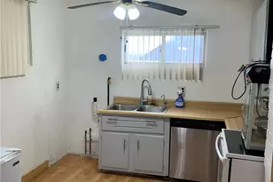 807 6th St, Stowe Township, PA 15136 - Photo 7