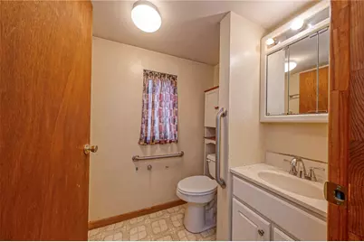 1757 Brodhead Rd, Moon/Crescent Twp, PA 15108 - Photo 19