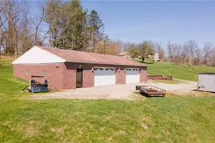 6430 Church Hill Rd, Bethel Park, PA 15102 - Photo 5