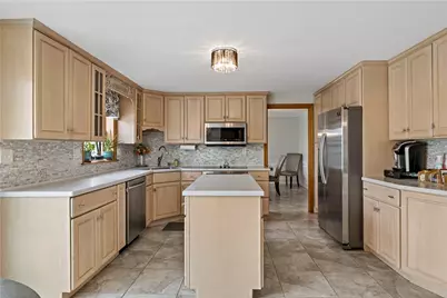 1717 Hathaway Ln, Pittsburgh, PA 15241 - Photo 9