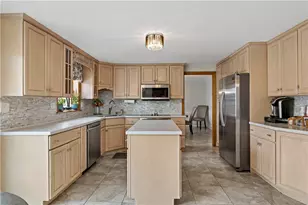 1717 Hathaway Ln, Pittsburgh, PA 15241 - Photo 9