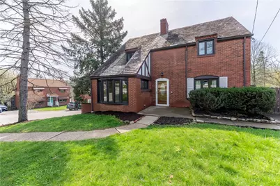 8 Pocono Drive, Green Tree, PA 15220 - Photo 1