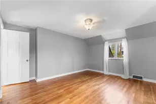 8 Pocono Dr, Green Tree, PA 15220 - Photo 27