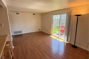 608 Bonnie Brae Dr, Moon/Crescent Twp, PA 15108 - Photo 3