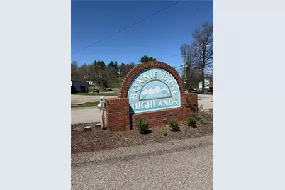 608 Bonnie Brae Dr, Moon/Crescent Twp, PA 15108 - Photo 21