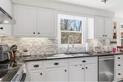 1317 Manor Dr, Pittsburgh, PA 15241 - Photo 9