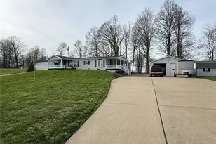 340 Deerfield, South Franklin, PA 15301 - Photo 1