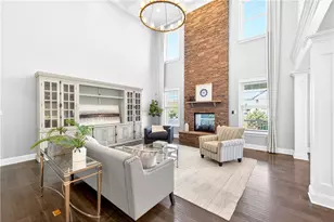 1687 Scarlett Dr, Pittsburgh, PA 15241 - Photo 9