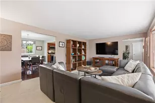 9460 Doral Dr, Pittsburgh, PA 15237 - Photo 7