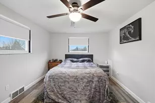 1523 Woodcrest Ave, Moon/Crescent Twp, PA 15108 - Photo 13