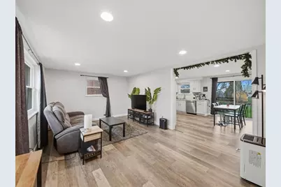 1523 Woodcrest Avenue, Moon/Crescent Twp, PA 15108 - Photo 5