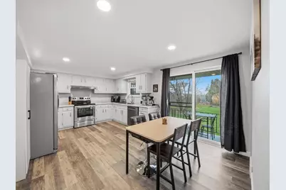 1523 Woodcrest Avenue, Moon/Crescent Twp, PA 15108 - Photo 9