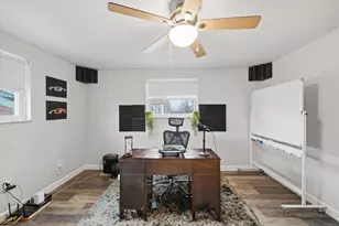 1523 Woodcrest Ave, Moon/Crescent Twp, PA 15108 - Photo 15