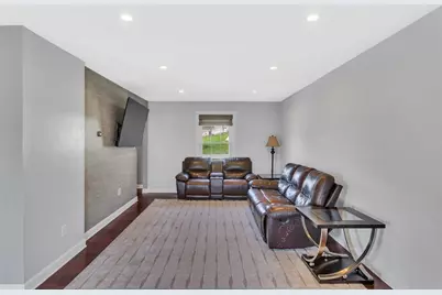 34 Giant Oak Dr, Economy, PA 15005 - Photo 9