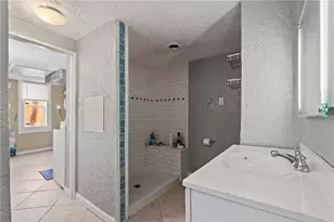 106 S 10th St, Pittsburgh, PA 15203 - Photo 9