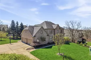 3053 Canterbury Dr, Hampton, PA 15101 - Photo 3