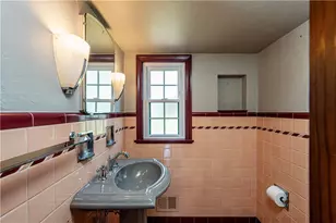 217 Monroe Dr, Pittsburgh, PA 15229 - Photo 17