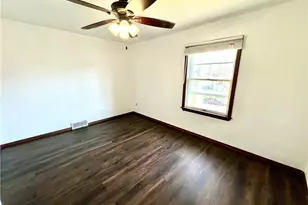 419 E Fairmont Ave, New Castle, PA 16105 - Photo 5