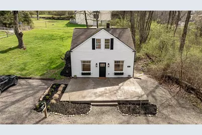 4978 South Pioneer Rd, Hampton, PA 15044 - Photo 1