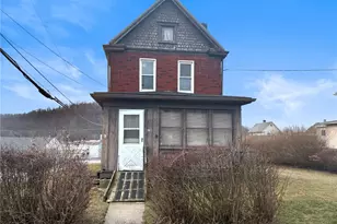 901 Broadway Ave, East Butler Boro, PA 16029 - Photo 1