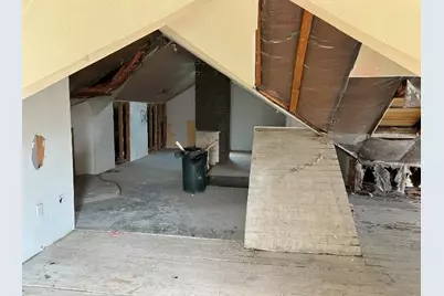 37 Division St, Greensburg, PA 15601 - Photo 9