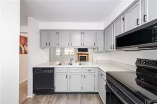 153 Rossmor Ct, Ross Twp, PA 15229 - Photo 13