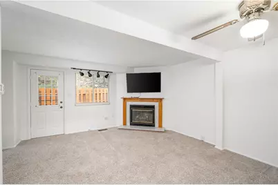 153 Rossmor Ct, Ross Twp, PA 15229 - Photo 7