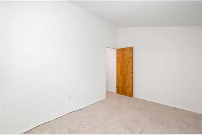 153 Rossmor Ct, Ross Twp, PA 15229 - Photo 17