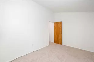 153 Rossmor Ct, Ross Twp, PA 15229 - Photo 17
