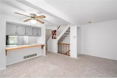 153 Rossmor Ct, Ross Twp, PA 15229 - Photo 9