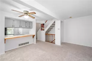 153 Rossmor Ct, Ross Twp, PA 15229 - Photo 9