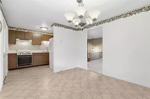 114 Lycoming Dr, Moon/Crescent Twp, PA 15108 - Photo 9