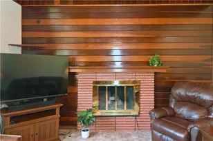 110 Circle Dr, Ross Twp, PA 15237 - Photo 5