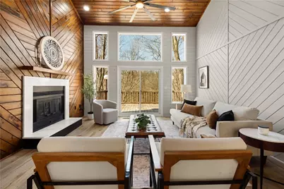 2635 Woodmont Ln, Pittsburgh, PA 15090 - Photo 9