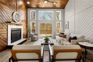 2635 Woodmont Ln, Pittsburgh, PA 15090 - Photo 9