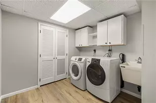 2635 Woodmont Ln, Pittsburgh, PA 15090 - Photo 43