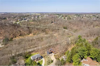 2635 Woodmont Ln, Pittsburgh, PA 15090 - Photo 3