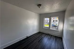 410 W Hallam Ave, Washington, PA 15301 - Photo 5