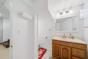 701 Cowan Ave, Jeannette, PA 15644 - Photo 29