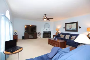 105 Aspen Dr, Brighton Township, PA 15009 - Photo 7