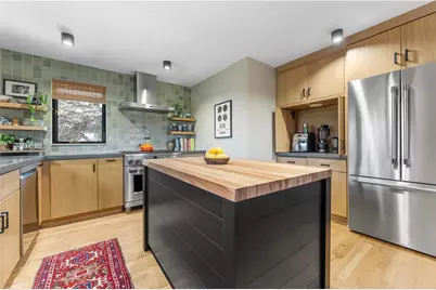 22 Priscilla Ln, Rosslyn Farms, PA 15106 - Photo 7