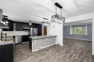 241 La Ray Dr, Center Township, PA 16001 - Photo 9