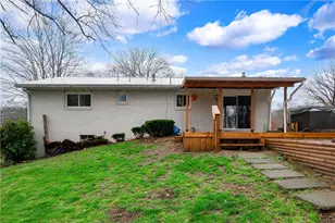 241 La Ray Dr, Center Township, PA 16001 - Photo 31