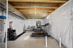 829 Frickwood Dr, South Park, PA 15129 - Photo 31