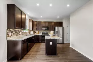 829 Frickwood Dr, South Park, PA 15129 - Photo 9